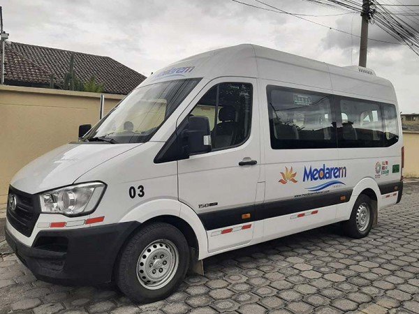 Furgoneta Hyundai H350 13 pasajeros
